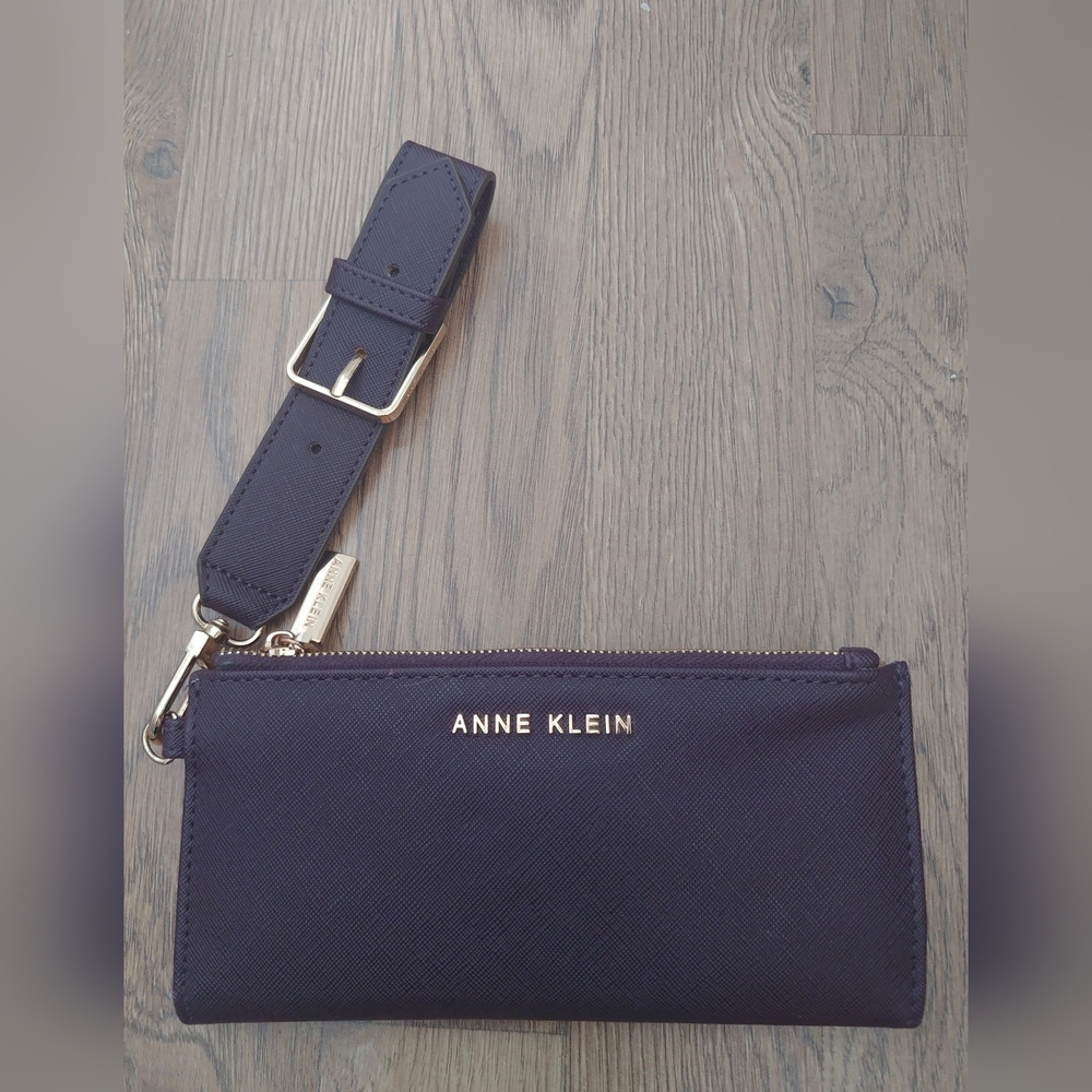 Anne Klein Wristlet/Wallet